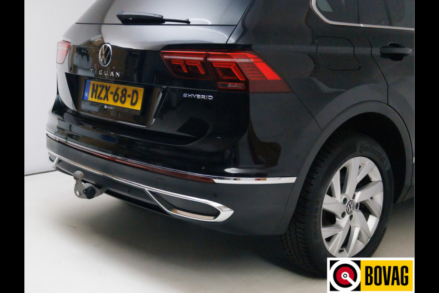 Volkswagen Tiguan 1.4 TSI eHybrid 245 PK Elegance Business+ | Panoramadak | Elec. trekhaak | Head-up display Digi dash, Navigatie, Stoel- stuurverwarming, Electrische klep, Achteruitrijcamera, Travel assist, DCC