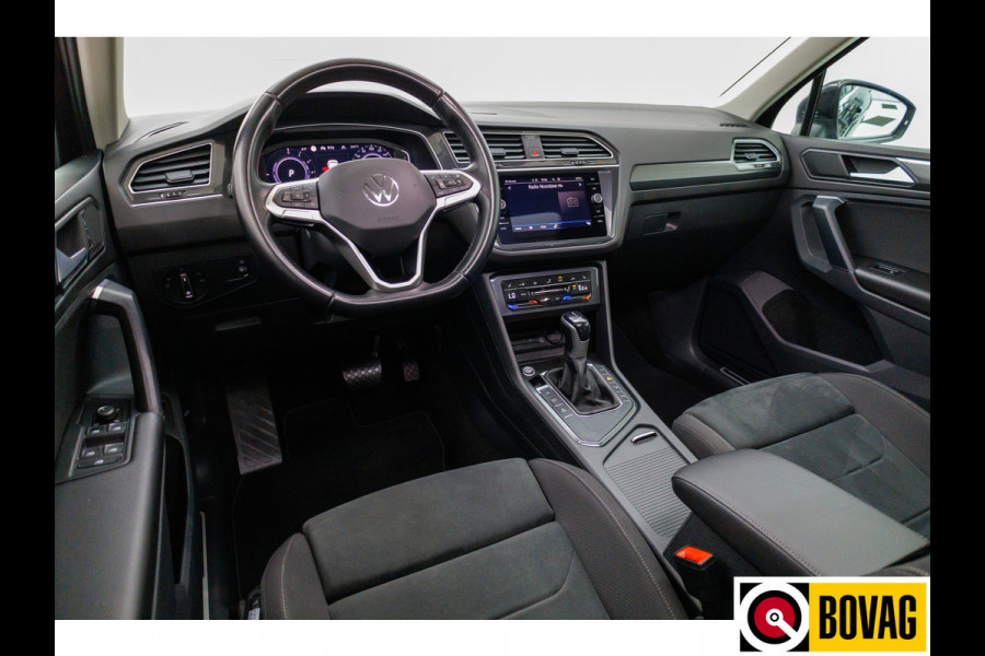 Volkswagen Tiguan 1.4 TSI eHybrid 245 PK Elegance Business+ | Panoramadak | Elec. trekhaak | Head-up display Digi dash, Navigatie, Stoel- stuurverwarming, Electrische klep, Achteruitrijcamera, Travel assist, DCC