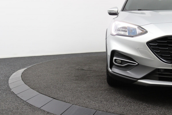 Ford FOCUS Wagon 1.0 EcoBoost Hybrid Active*ECC*NAVI*ACC*HAAK*CAM*