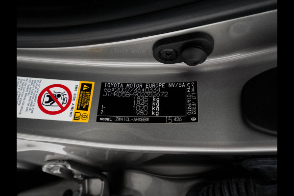 Lexus CT 200h Edition-30 Aut. *FULL-LED | ALCANTARA | NAVI-FULLMAP | HEATED-COMFORTSEATS | CAMERA | KEYLESS | ECC | LANE-ASSIST | PDC | ADAPTIVE-CRUISE | TOWBAR | PREMIUM-HIFI | 16"ALU*