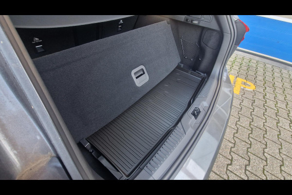 Ford Focus 1.0 EcoBoost Hybrid Titanium X 125pk | Driver Assistance Pack | Winterpack Ford Focus 1.0 EcoBoost Hybrid Titanium X 125pk | Driver Assistance Pack | Winterpack