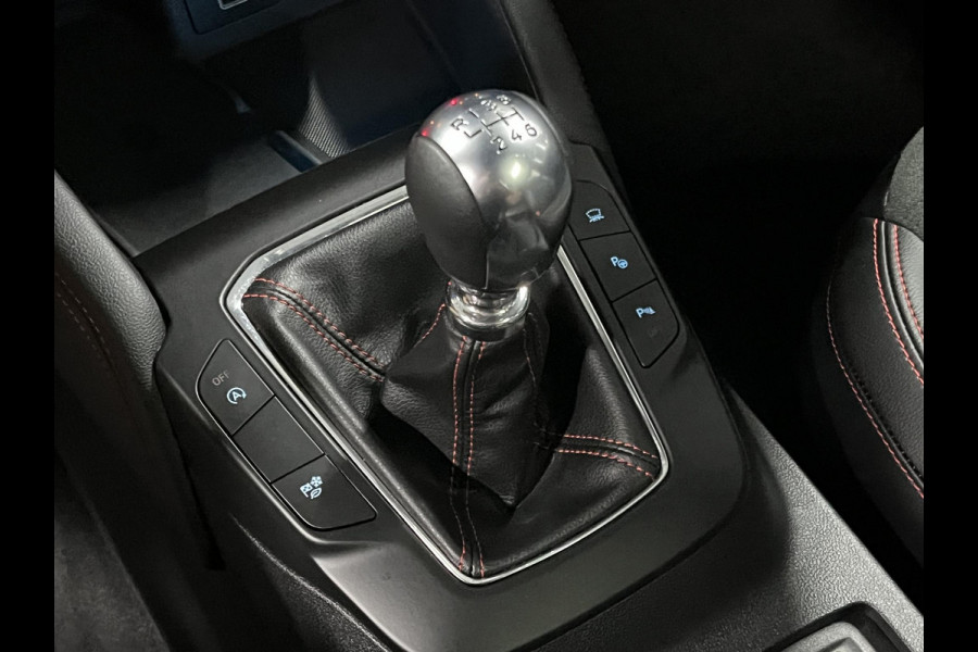 Ford Kuga 1.5 EcoBoost ST-Line X *1800 kg Trekgewicht | Open dak | Trekhaak | Adapt. cruise control | Carplay | Stuur-/Stoelverwarming