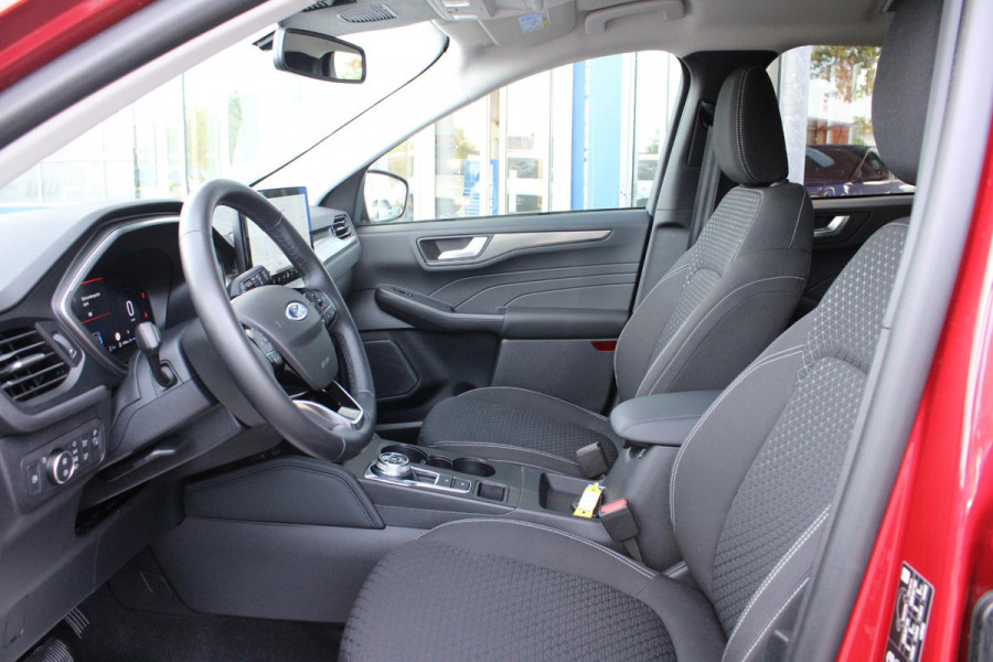 Ford Kuga 2.5 PHEV Titanium 243pk | Winterpack | Afneembare Trekhaak | 2.100kg Trekgewicht | Achteruitrijcamera