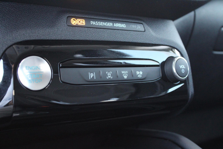 Ford Kuga 2.5 PHEV Titanium 243pk | Winterpack | Afneembare Trekhaak | 2.100kg Trekgewicht | Achteruitrijcamera