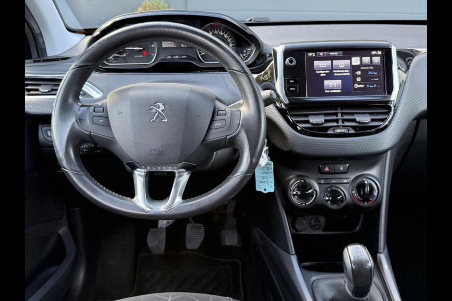 Peugeot 2008 1.2 PureTech Blue Lion 110pk,2e Eigenaar,Airco,Cruise,PDC,Trekhaak,Dealer Onderhouden,APK tot 02-2026