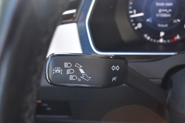 Volkswagen Passat Variant 1.4 TSI Highline Business R Automaat / Navigatie / Camera / 17" LM / Carplay / Clima / Stoelverw.