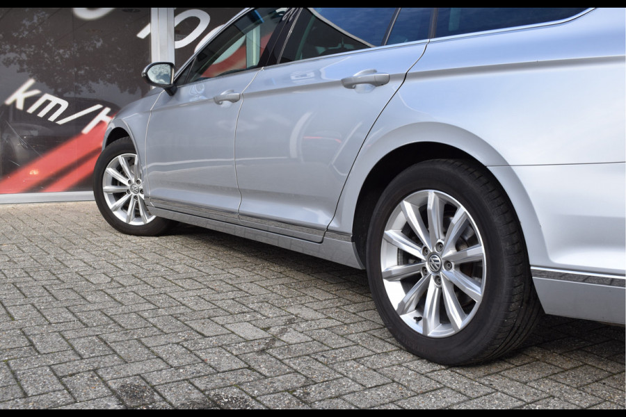 Volkswagen Passat Variant 1.4 TSI Highline Business R Automaat / Navigatie / Camera / 17" LM / Carplay / Clima / Stoelverw.