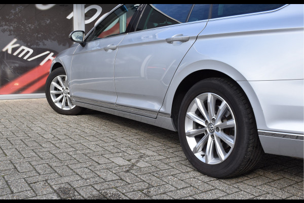 Volkswagen Passat Variant 1.4 TSI Highline Business R Automaat / Navigatie / Camera / 17" LM / Carplay / Clima / Stoelverw.