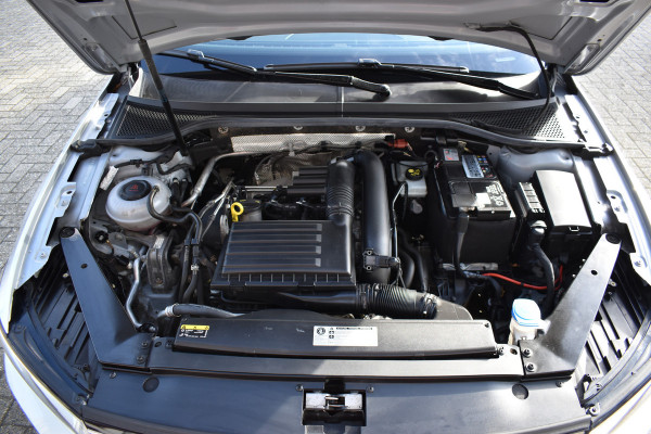 Volkswagen Passat Variant 1.4 TSI Highline Business R Automaat / Navigatie / Camera / 17" LM / Carplay / Clima / Stoelverw.