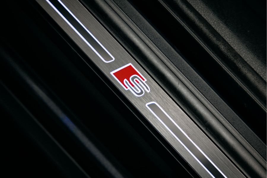 Audi Q5 55 TFSI e quattro Competition Goed uitgevoerde Q5 RS interieur, Daytona grey