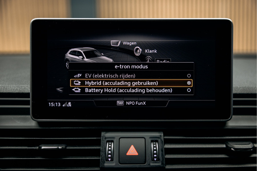 Audi Q5 55 TFSI e quattro Competition Goed uitgevoerde Q5 RS interieur, Daytona grey