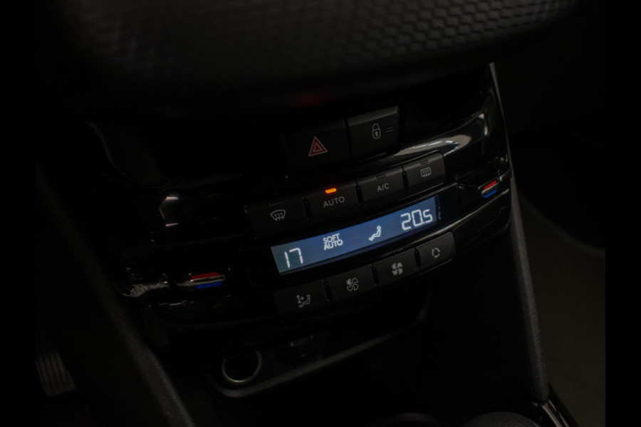 Peugeot 2008 1.2 PureTech Allure (CARPLAY,NAVI,LED,CRUISE,CLIMATE,SPORTSTOELEN,GETINT,BLUETOOTH,NETTESTAAT)