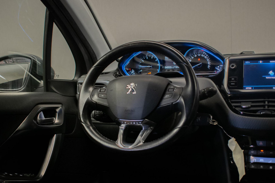Peugeot 2008 1.2 PureTech Allure (CARPLAY,NAVI,LED,CRUISE,CLIMATE,SPORTSTOELEN,GETINT,BLUETOOTH,NETTESTAAT)