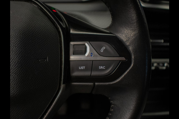 Peugeot 208 1.2 PureTech Blue Lease Active Sport (APPLE CARPLAY,NAVI,CRUISE,CLIMATE,PDC,LED,SPORTSTOELEN,NETTE STAAT)