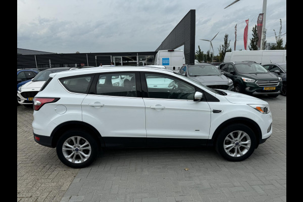Ford Kuga 1.5 EcoBoost Titanium 182pk | Trekhaak | Winterpack | Panoramadak