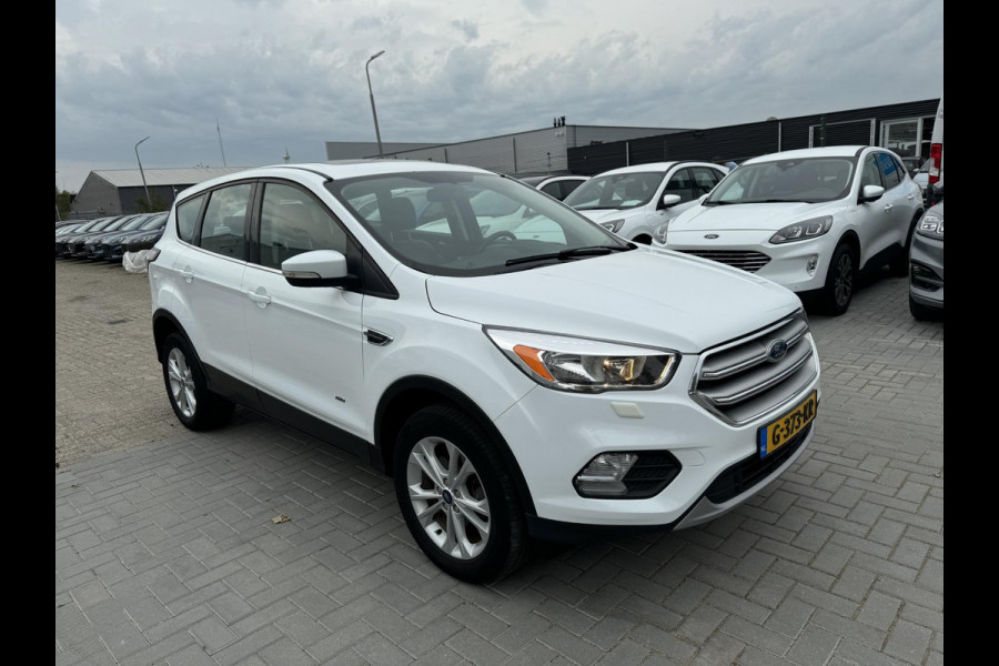 Ford Kuga 1.5 EcoBoost Titanium 182pk | Trekhaak | Winterpack | Panoramadak