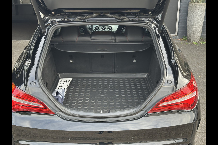 Mercedes-Benz CLA-Klasse Shooting Brake 180 Prestige AMG STYLING / NIGHT-PAKKET / PANO / STOELVERWARMING
