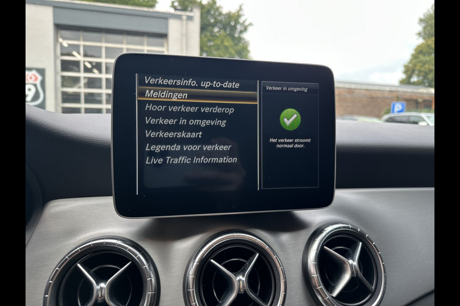 Mercedes-Benz CLA-Klasse Shooting Brake 180 Prestige AMG STYLING / NIGHT-PAKKET / PANO / STOELVERWARMING