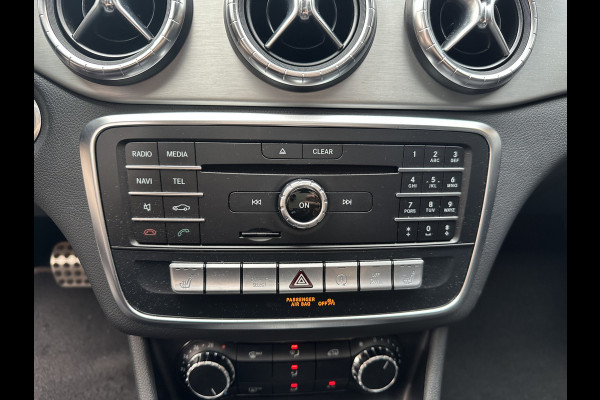 Mercedes-Benz CLA-Klasse Shooting Brake 180 Prestige AMG STYLING / NIGHT-PAKKET / PANO / STOELVERWARMING