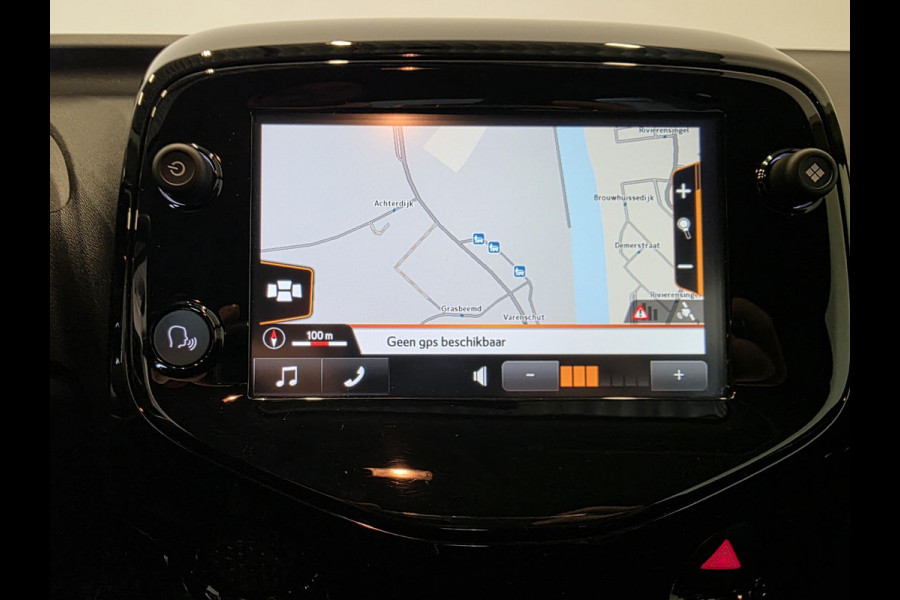 Peugeot 108 1.0 e-VTi Allure Achteruitrij Camera Navi Carplay/Android auto Climate Control Cruise Control DAB+ Automatische Lampen