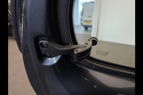 Peugeot 108 1.0 e-VTi Allure Achteruitrij Camera Navi Carplay/Android auto Climate Control Cruise Control DAB+ Automatische Lampen