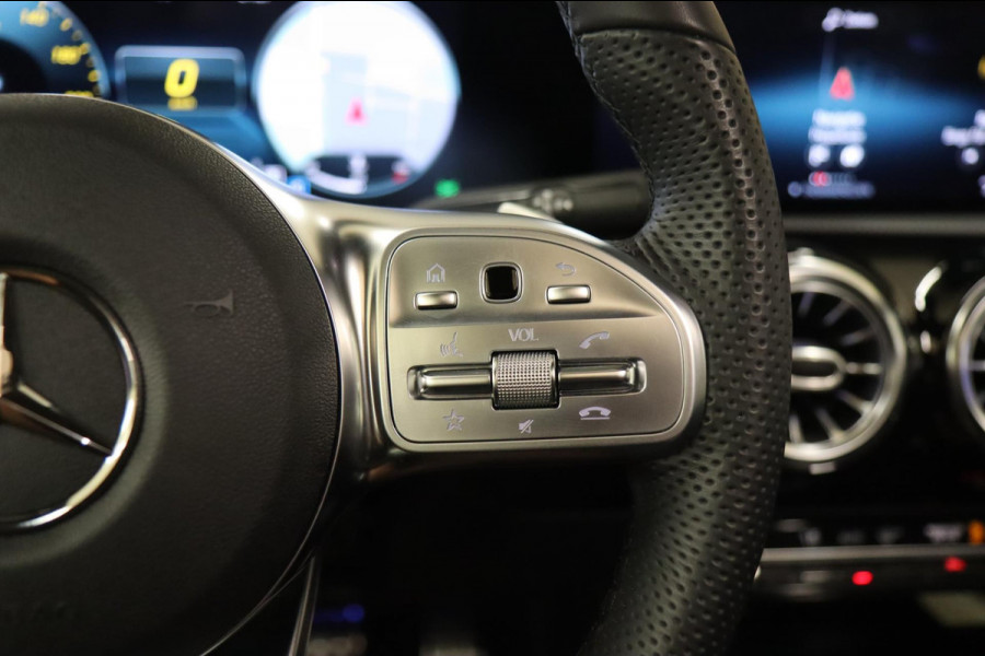 Mercedes-Benz CLA-Klasse 250 ORANGE EDITION PANO/CARPLAY/KEYLESS/CAM/SFEERV/VOL