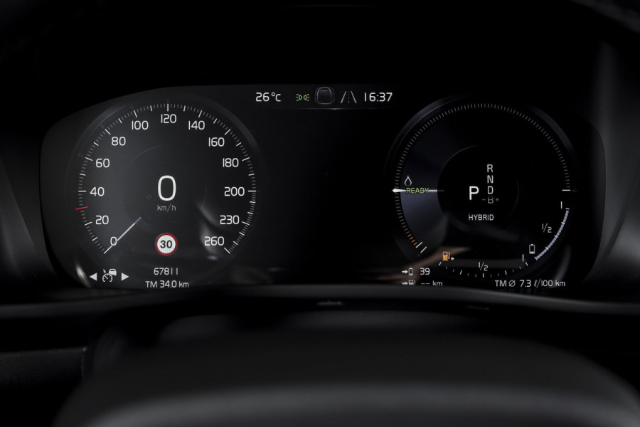 Volvo XC40 1.5 T4 Recharge Inscription Expression | Elek.Trekhaak | Dig.Cockpit | Adapt. Cruise | Haman/Kardon | Stoel-+Stuurverw. | Camera | NAV + App.Connect | Auto.Airco | LM 18" | 2814