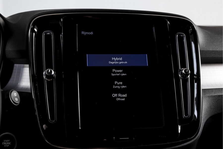 Volvo XC40 1.5 T4 Recharge Inscription Expression | Elek.Trekhaak | Dig.Cockpit | Adapt. Cruise | Haman/Kardon | Stoel-+Stuurverw. | Camera | NAV + App.Connect | Auto.Airco | LM 18" | 2814