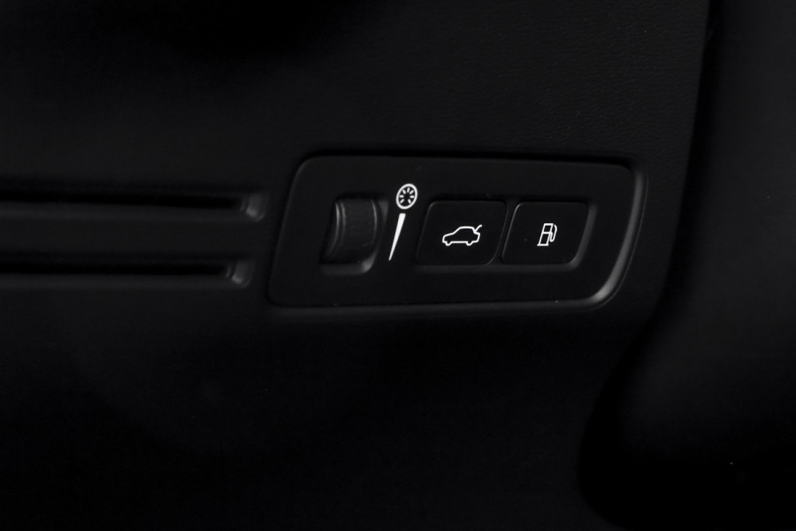 Volvo XC40 1.5 T4 Recharge Inscription Expression | Elek.Trekhaak | Dig.Cockpit | Adapt. Cruise | Haman/Kardon | Stoel-+Stuurverw. | Camera | NAV + App.Connect | Auto.Airco | LM 18" | 2814