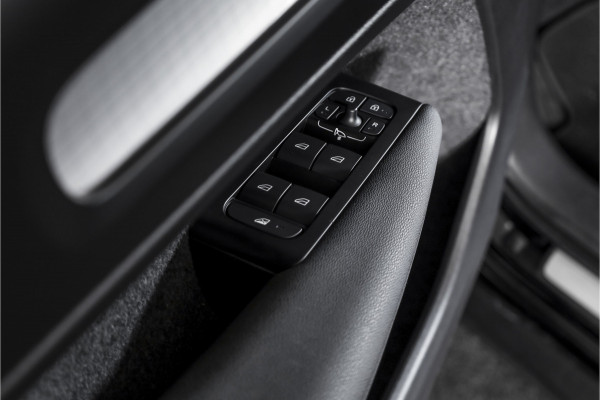 Volvo XC40 1.5 T4 Recharge Inscription Expression | Elek.Trekhaak | Dig.Cockpit | Adapt. Cruise | Haman/Kardon | Stoel-+Stuurverw. | Camera | NAV + App.Connect | Auto.Airco | LM 18" | 2814
