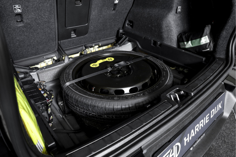 Volvo XC40 1.5 T4 Recharge Inscription Expression | Elek.Trekhaak | Dig.Cockpit | Adapt. Cruise | Haman/Kardon | Stoel-+Stuurverw. | Camera | NAV + App.Connect | Auto.Airco | LM 18" | 2814