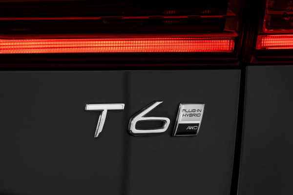 Volvo XC60 2.0 T6 Plug-in hybrid AWD Plus Dark | S/K-Panodak | Dig. Cockpit | Adapt. Cruise | Harman/Kardon | Memory Stoelen | Elek. Klep | Stoel-+stuurverw. | 360 Camera | NAV+App. Connect | LM 19" | 4815