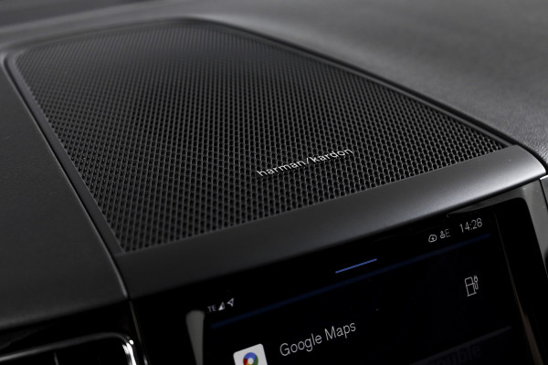 Volvo XC60 2.0 T6 Plug-in hybrid AWD Plus Dark | S/K-Panodak | Dig. Cockpit | Adapt. Cruise | Harman/Kardon | Memory Stoelen | Elek. Klep | Stoel-+stuurverw. | 360 Camera | NAV+App. Connect | LM 19" | 4815