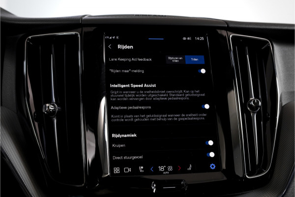 Volvo XC60 2.0 T6 Plug-in hybrid AWD Plus Dark | S/K-Panodak | Dig. Cockpit | Adapt. Cruise | Harman/Kardon | Memory Stoelen | Elek. Klep | Stoel-+stuurverw. | 360 Camera | NAV+App. Connect | LM 19" | 4815