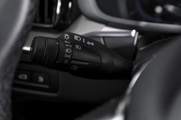 Volvo XC60 2.0 T6 Plug-in hybrid AWD Plus Dark | S/K-Panodak | Dig. Cockpit | Adapt. Cruise | Harman/Kardon | Memory Stoelen | Elek. Klep | Stoel-+stuurverw. | 360 Camera | NAV+App. Connect | LM 19" | 4815