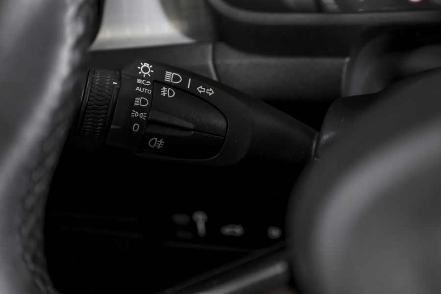 Volvo XC40 1.5 T4 Recharge Inscription Expression | S/K-panodak | Dig. Cockpit | Cruise | Stoel-+Stuurverw. | PDC | Camera | NAV + App. Connect | ECC | Elek. Klep | LM 18" | 7239