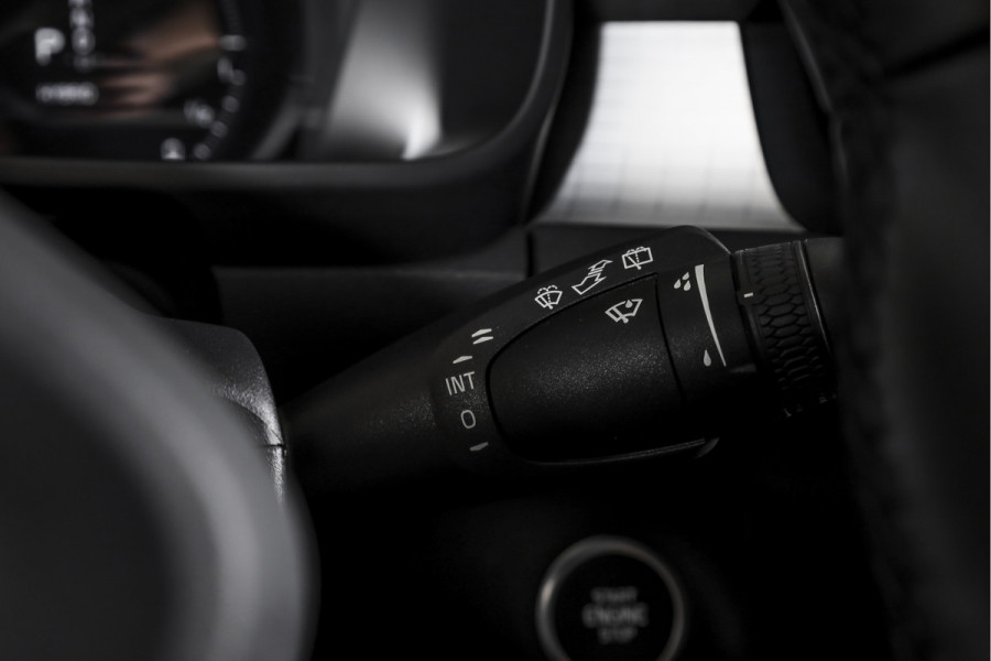 Volvo XC40 1.5 T4 Recharge Inscription Expression | S/K-panodak | Dig. Cockpit | Cruise | Stoel-+Stuurverw. | PDC | Camera | NAV + App. Connect | ECC | Elek. Klep | LM 18" | 7239