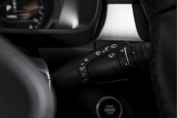 Volvo XC40 1.5 T4 Recharge Inscription Expression | S/K-panodak | Dig. Cockpit | Cruise | Stoel-+Stuurverw. | PDC | Camera | NAV + App. Connect | ECC | Elek. Klep | LM 18" | 7239