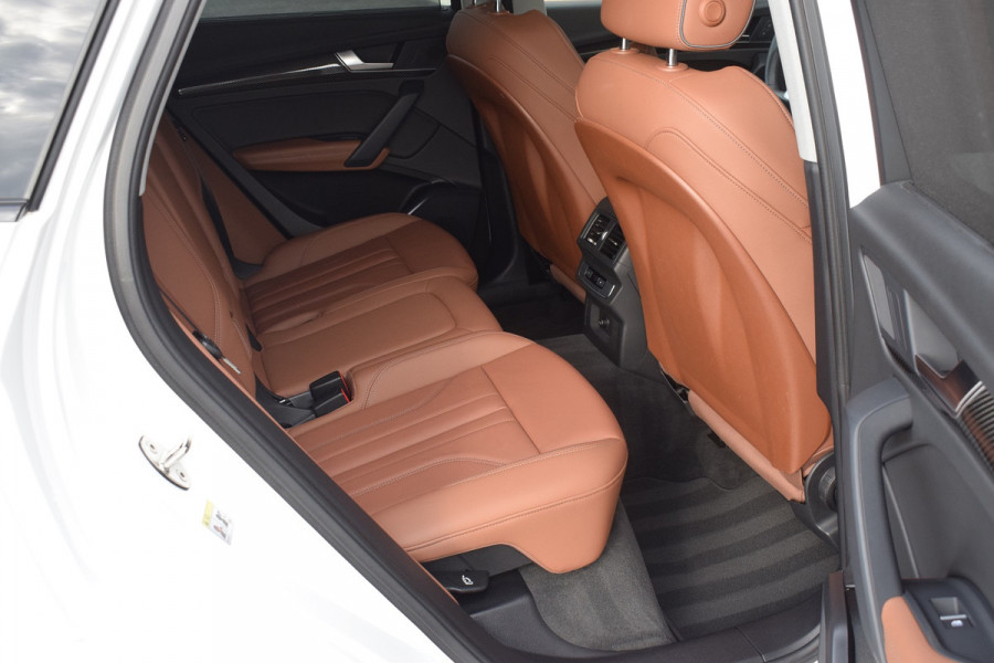 Audi Q5 Sportback 50 TFSI e 299pk S-line | Cognac leder | Luchtvering | Carbon | 22"