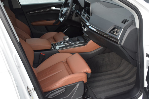 Audi Q5 Sportback 50 TFSI e 299pk S-line | Cognac leder | Luchtvering | Carbon | 22"