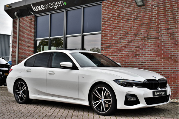 BMW 3-serie 320i M-Sport Pano 19inch Laser HiFi Shadowline