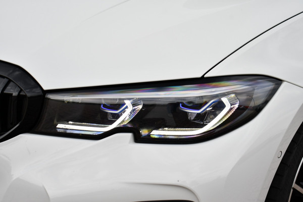 BMW 3-serie 320i M-Sport Pano 19inch Laser HiFi Shadowline