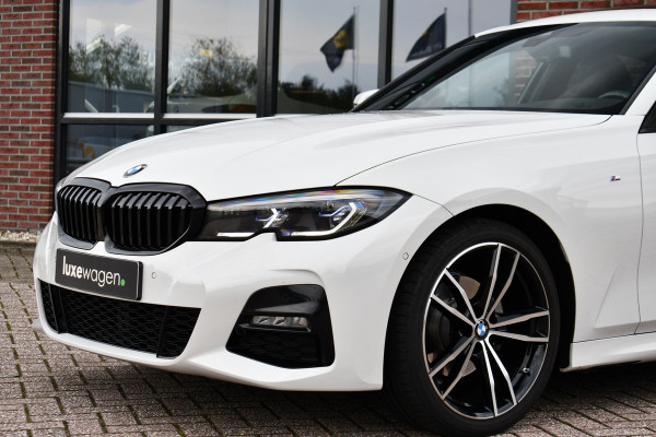 BMW 3-serie 320i M-Sport Pano 19inch Laser HiFi Shadowline