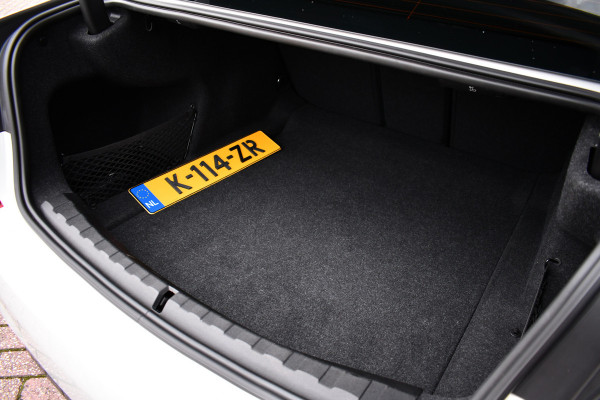 BMW 3-serie 320i M-Sport Pano 19inch Laser HiFi Shadowline