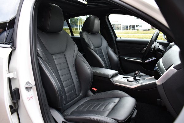 BMW 3-serie 320i M-Sport Pano 19inch Laser HiFi Shadowline