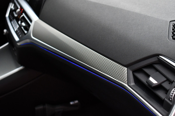 BMW 3-serie 320i M-Sport Pano 19inch Laser HiFi Shadowline