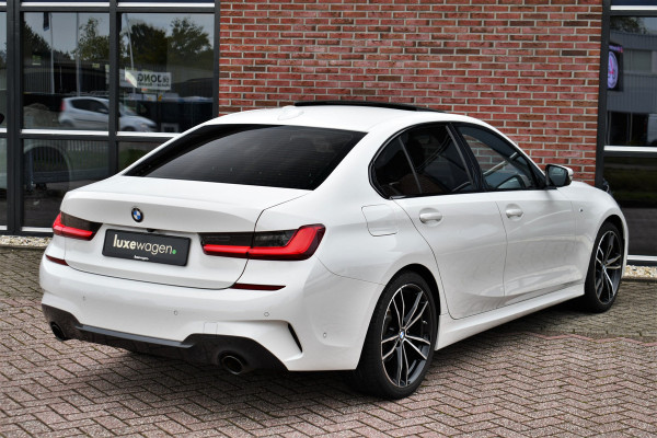 BMW 3-serie 320i M-Sport Pano 19inch Laser HiFi Shadowline