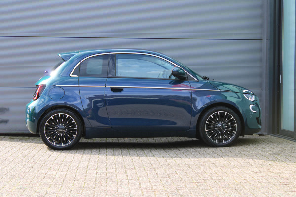 Fiat 500 3+1 La Prima 42 kWh | Leder | Camera | BLIS | Navigatie | Carplay