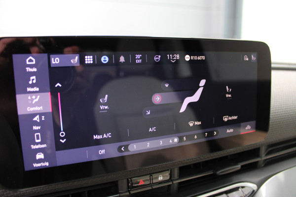 Fiat 500 3+1 La Prima 42 kWh | Leder | Camera | BLIS | Navigatie | Carplay