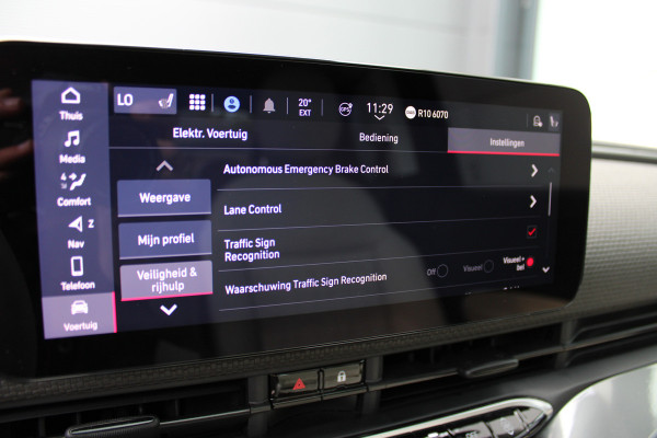 Fiat 500 3+1 La Prima 42 kWh | Leder | Camera | BLIS | Navigatie | Carplay
